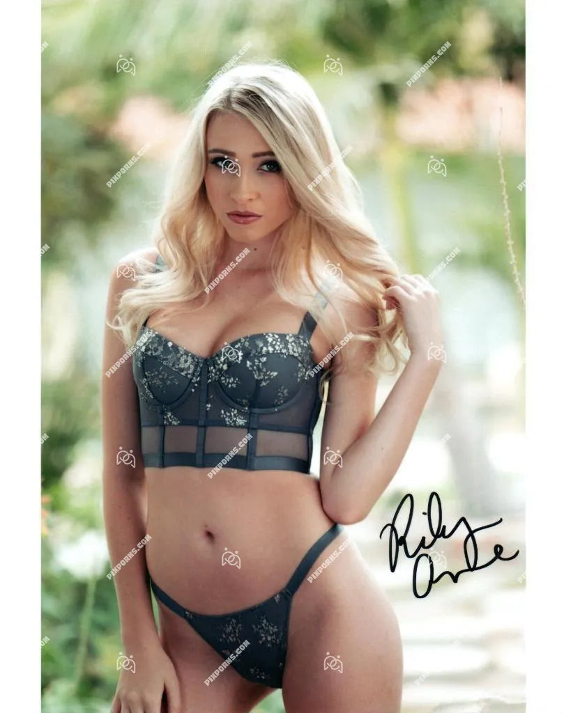 Riley Anne autographed portrait print – Pose 272 digital download and signed canvas