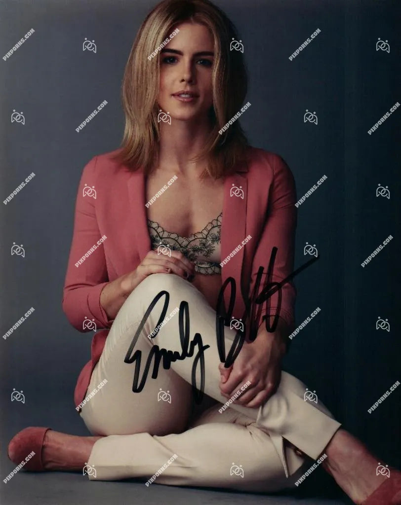Emily Bett Rickards autographed portrait print – Pose 256 digital download and signed canvas