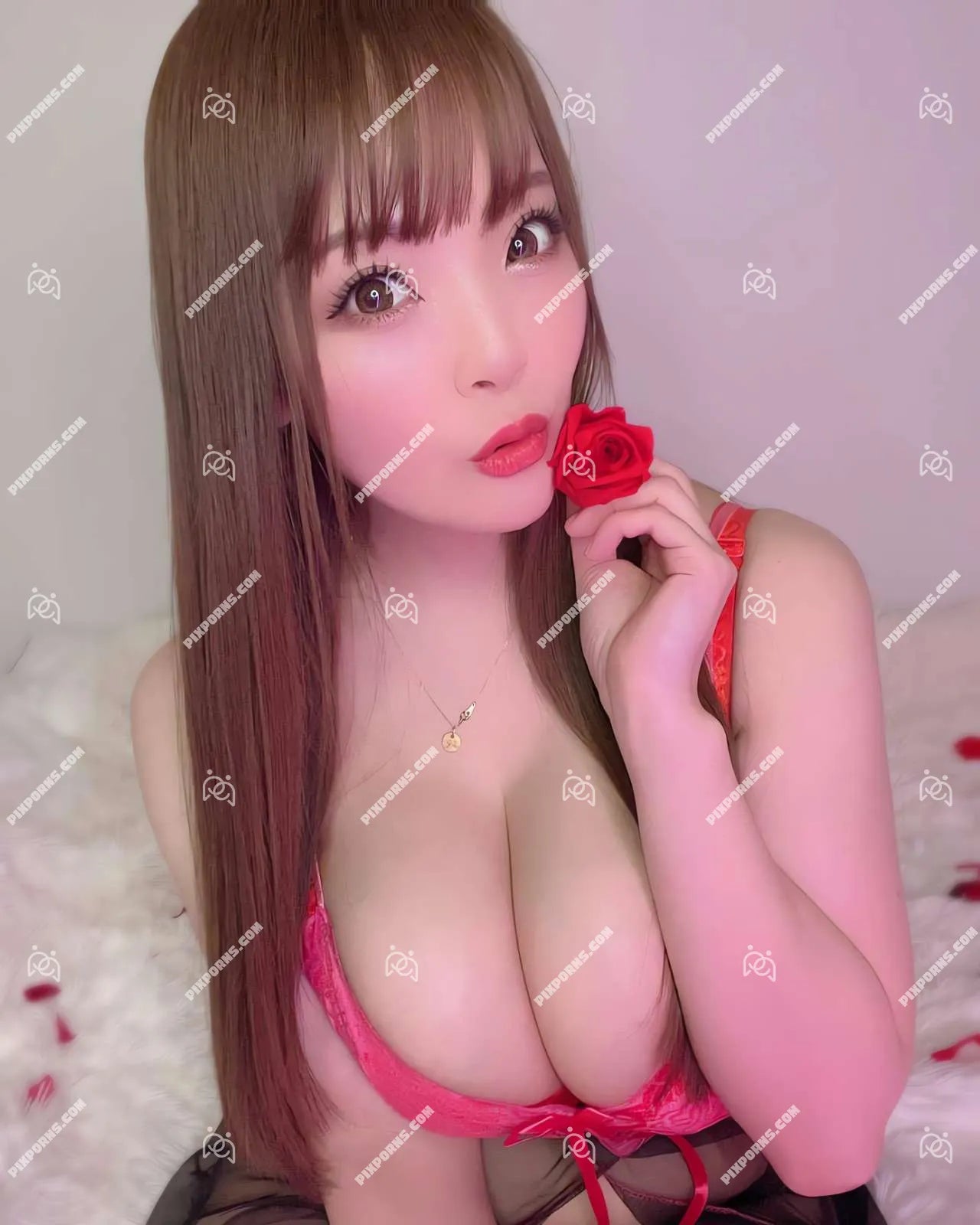 Hitomi Tanaka sexy digital download wall art – Pose 405