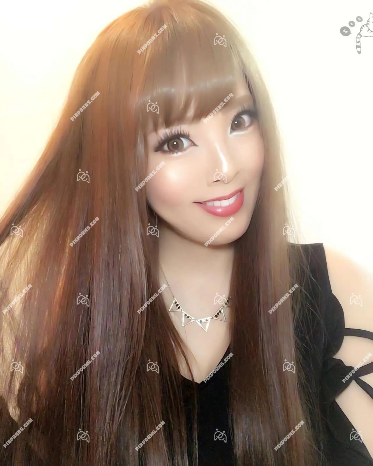 Hitomi Tanaka sexy digital download wall art – Pose 430