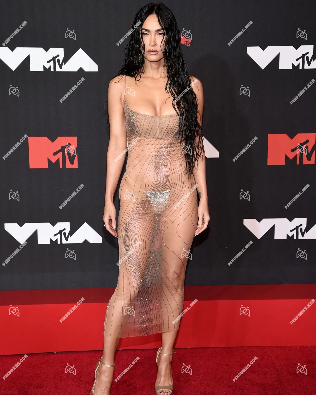 Megan Fox sexy digital download wall art – Pose 448